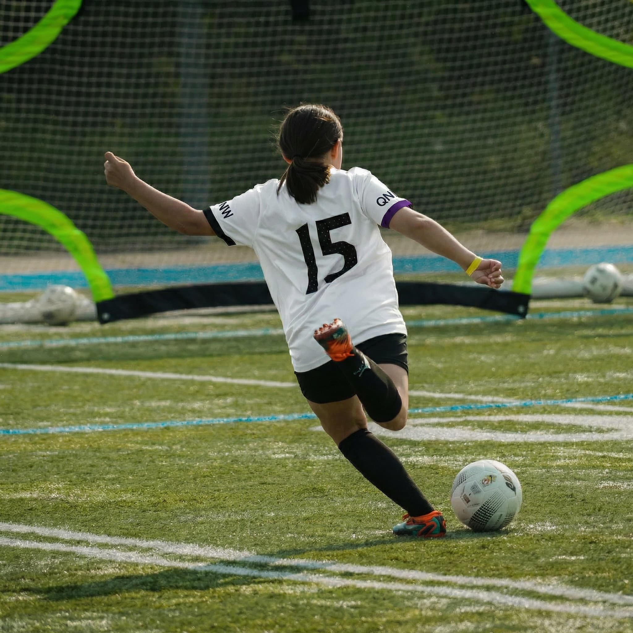 Technique — joueuse en frappe